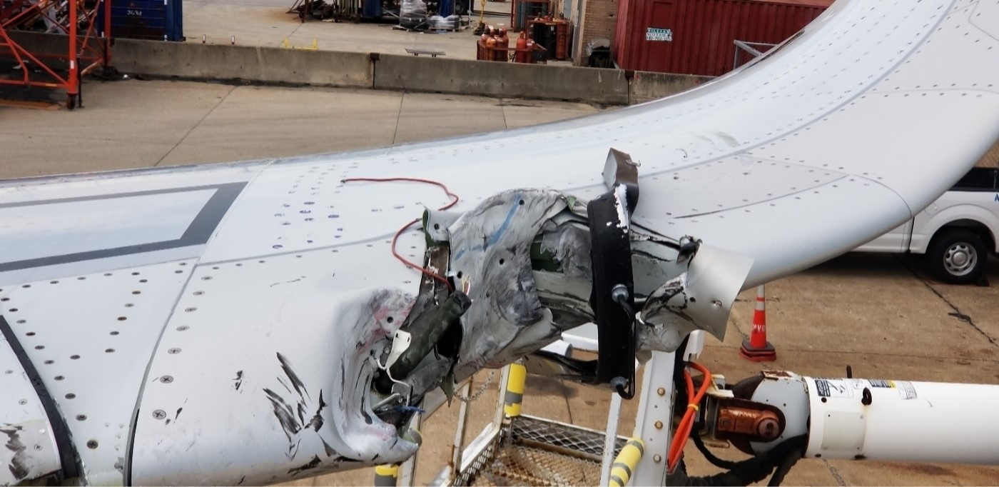 A321 JFK 2020 wingtip FOD