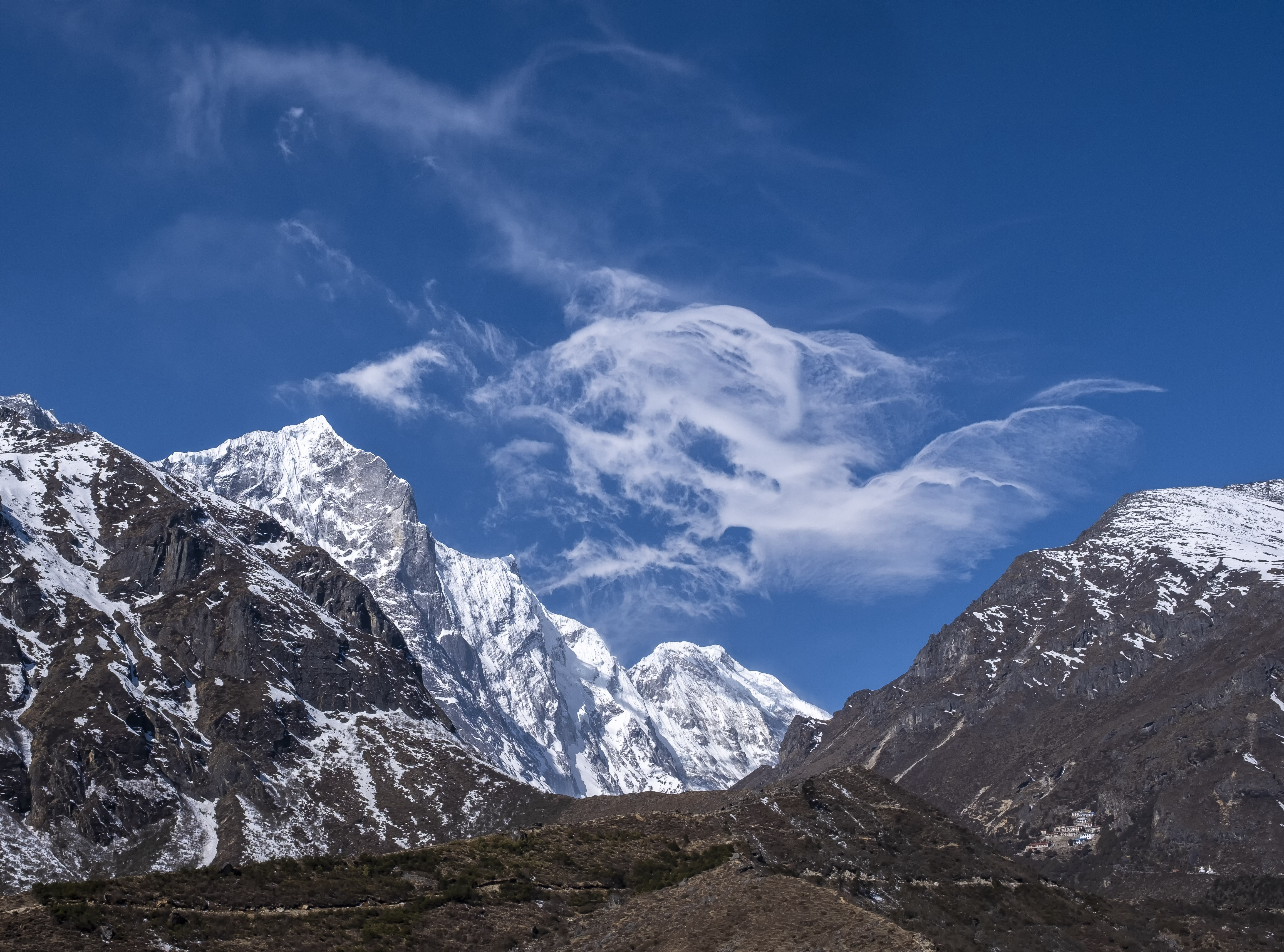Turbulent Altocumulus Supercillium over Khumbu Hilal, Nepal, 21 March 2019. copyright Micheal Kehl